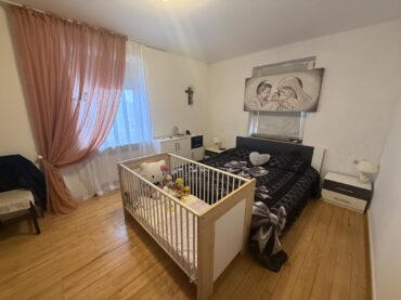 JA, zum 4-Familienhaus mit Garagen in zentraler Lage von Solingen-Ohligs! – Bild: 25059