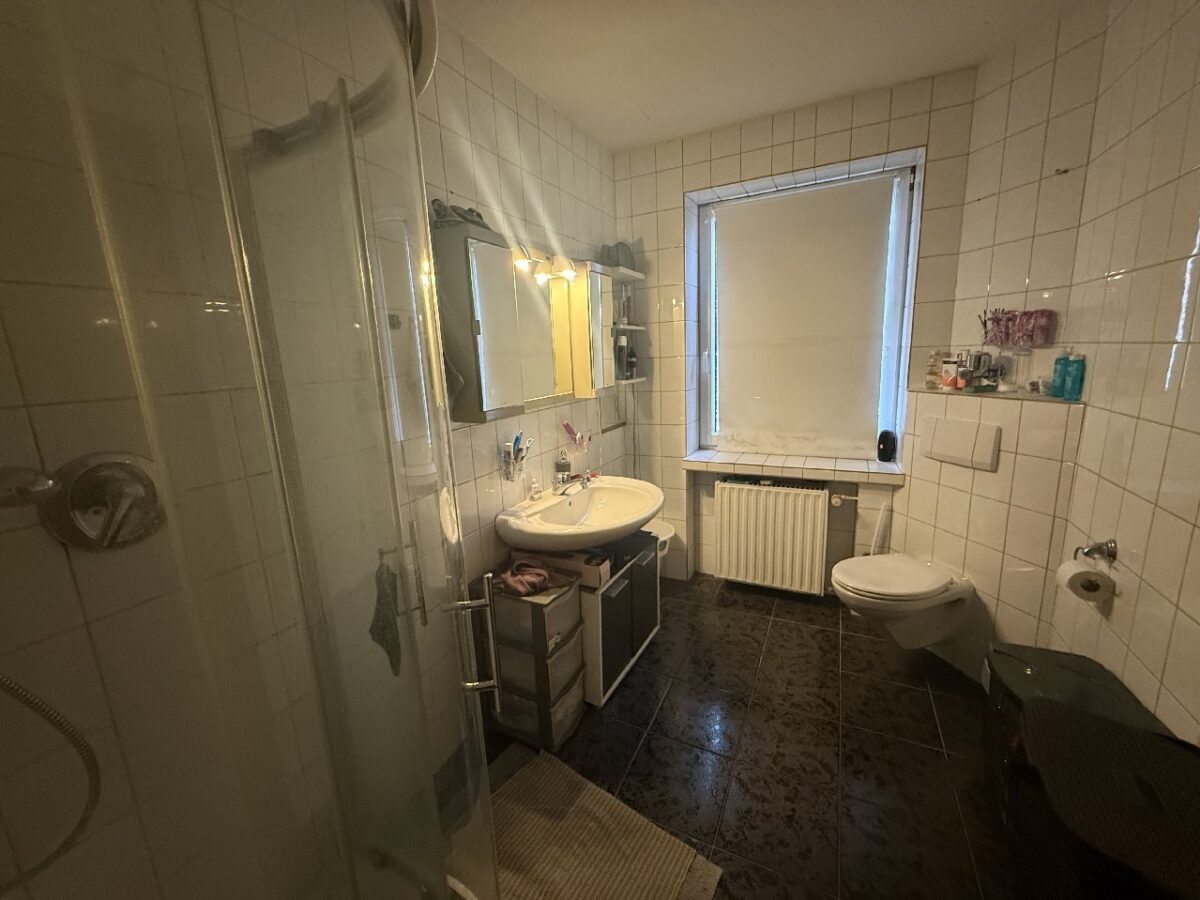 JA, zum 4-Familienhaus mit Garagen in zentraler Lage von Solingen-Ohligs! – Bild: 25063