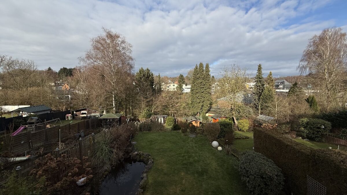 JA, zur ruhig gelegenen Doppelhaushälfte mit Garage, großer Terrasse und Garten in Solingen-Gräfrath – Bild: 24809