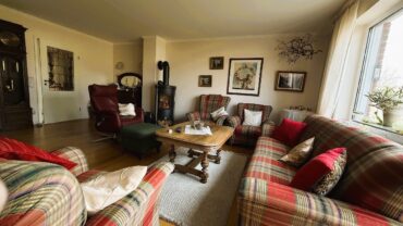 JA, zur ruhig gelegenen Doppelhaushälfte mit Garage, großer Terrasse und Garten in Solingen-Gräfrath – Bild: 24811