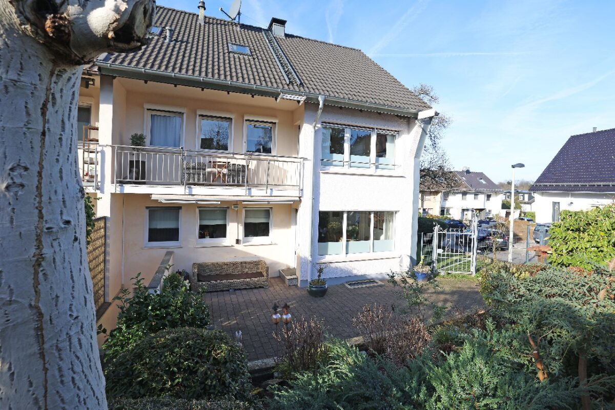 JA, zum TOP-gepflegten Ein-/ Zweifamilienhaus mit Doppelgarage und Garten in Solingen-Merscheid! – Bild: 24859