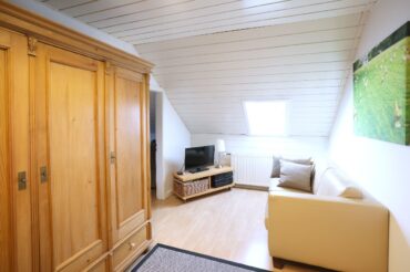 JA, zum TOP-gepflegten Ein-/ Zweifamilienhaus mit Doppelgarage und Garten in Solingen-Merscheid! – Bild: 24883