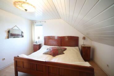 JA, zum TOP-gepflegten Ein-/ Zweifamilienhaus mit Doppelgarage und Garten in Solingen-Merscheid! – Bild: 24885