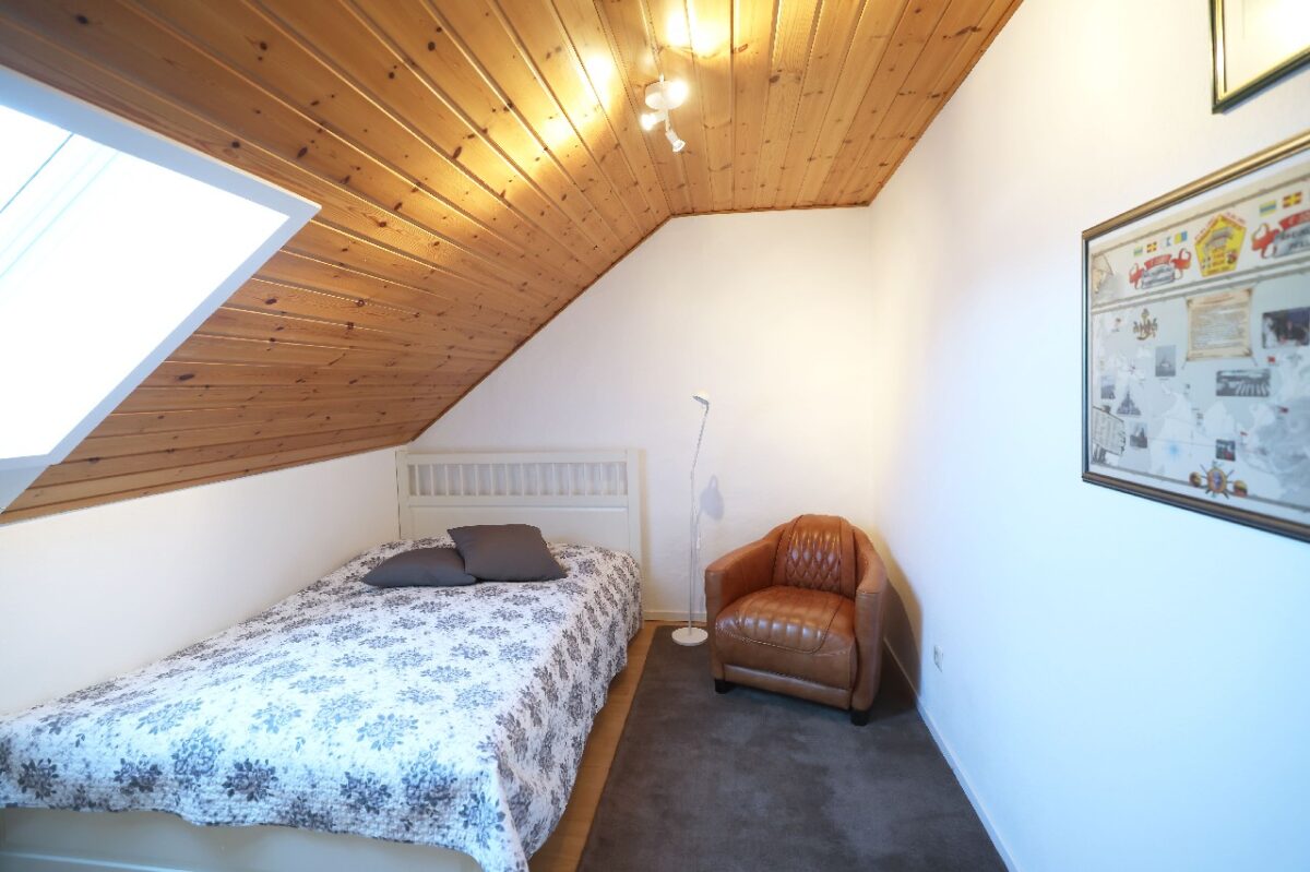 JA, zum TOP-gepflegten Ein-/ Zweifamilienhaus mit Doppelgarage und Garten in Solingen-Merscheid! – Bild: 24886