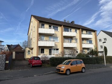 JA, zum großen Wohnhaus mit Balkonen, Garagen und Stellplätzen in begehrter Lage von Solingen-Ohligs – Bild: 25281