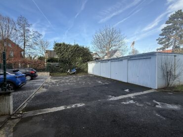 JA, zum großen Wohnhaus mit Balkonen, Garagen und Stellplätzen in begehrter Lage von Solingen-Ohligs – Bild: 25287