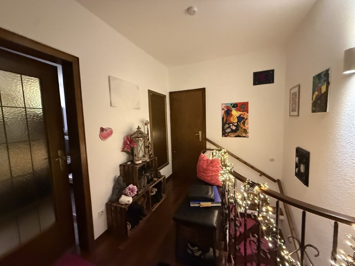 JA, zum großen Wohnhaus mit Balkonen, Garagen und Stellplätzen in begehrter Lage von Solingen-Ohligs – Bild: 25289