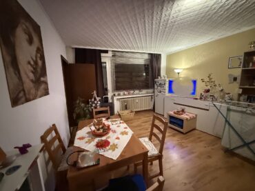 JA, zum großen Wohnhaus mit Balkonen, Garagen und Stellplätzen in begehrter Lage von Solingen-Ohligs – Bild: 25299