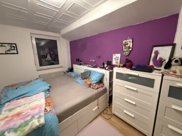 JA, zum großen Wohnhaus mit Balkonen, Garagen und Stellplätzen in begehrter Lage von Solingen-Ohligs – Bild: 25303