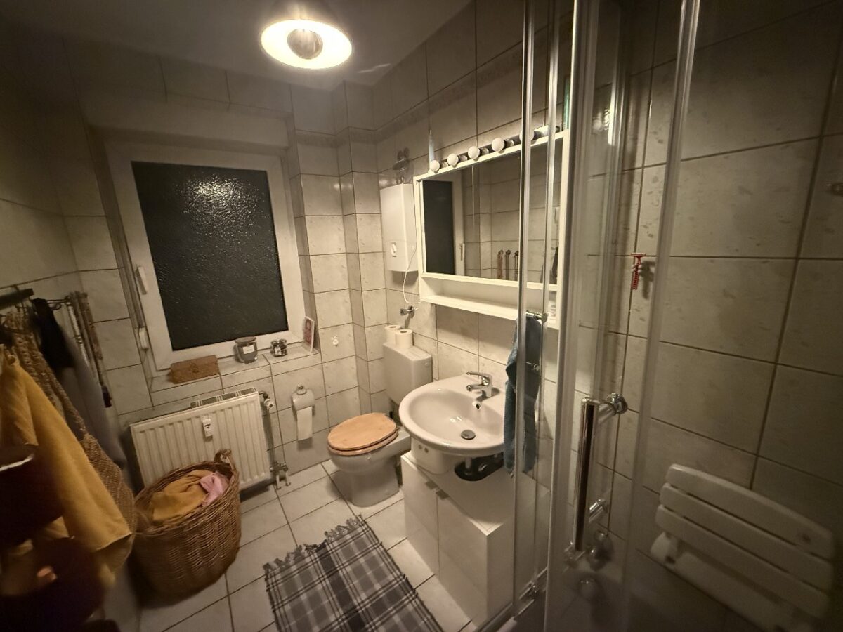 JA, zu den drei TOP-gepflegten Mehrfamilienhäusern mit Garage und Stellplätzen in Solingen-Gräfrath! – Bild: 25735