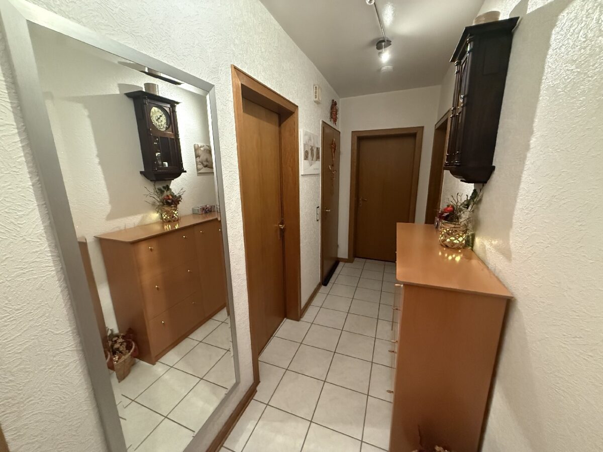 JA, zu den drei TOP-gepflegten Mehrfamilienhäusern mit Garage und Stellplätzen in Solingen-Gräfrath! – Bild: 25705