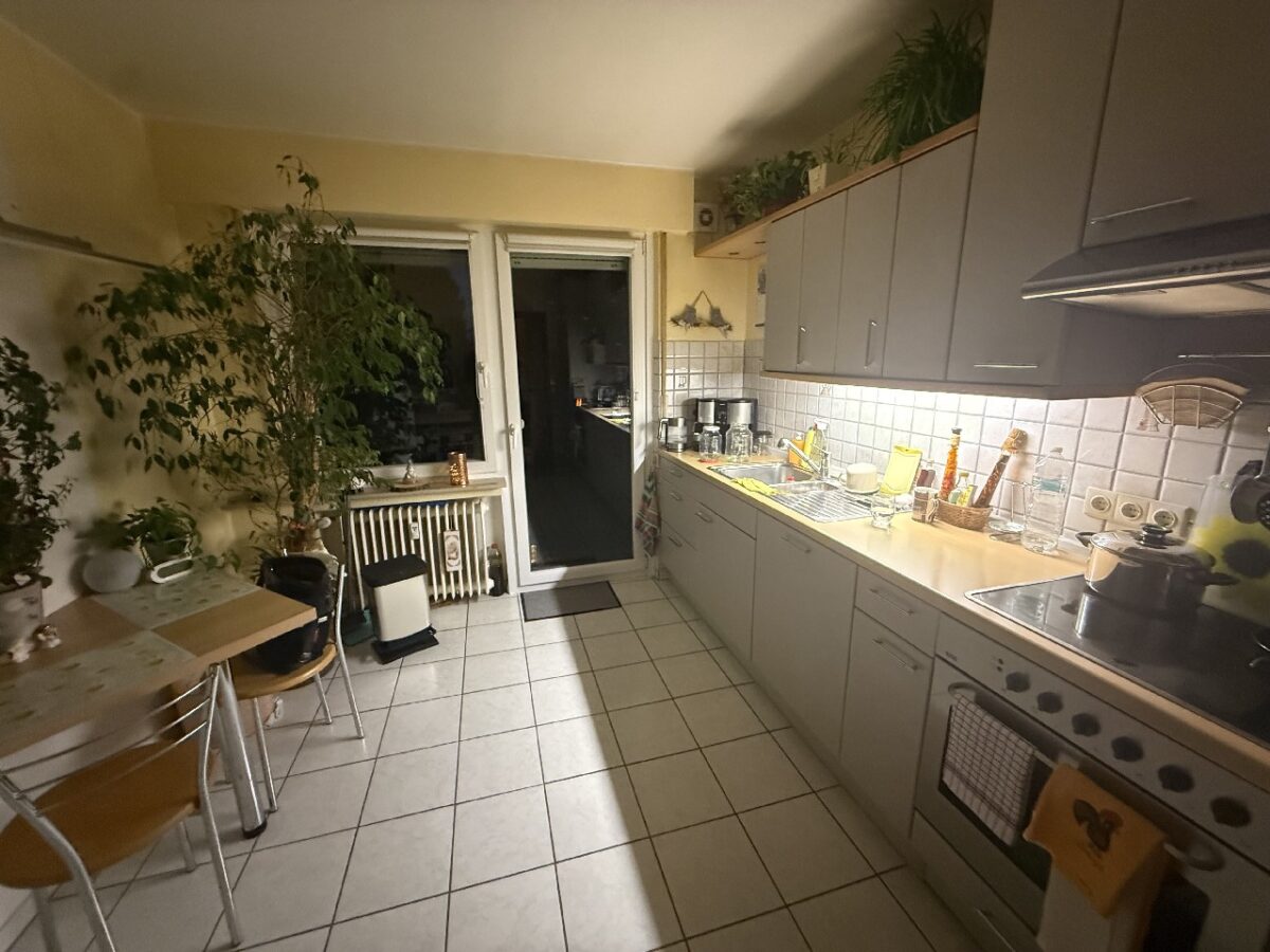 JA, zu den drei TOP-gepflegten Mehrfamilienhäusern mit Garage und Stellplätzen in Solingen-Gräfrath! – Bild: 25718