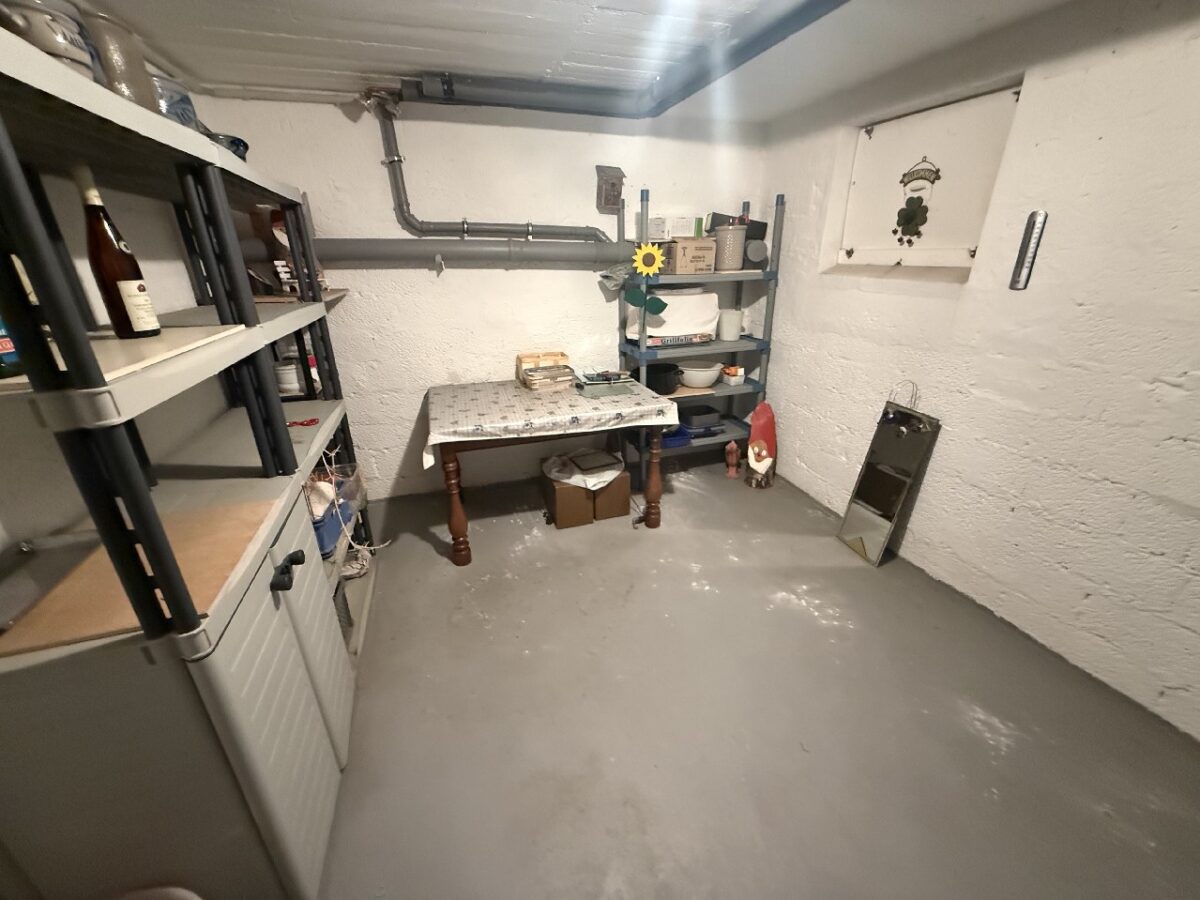 JA, zum Einfamilienhaus mit Einliegerwohnung, großem Garten und Garage Nähe Klinikum! – Bild: 25641