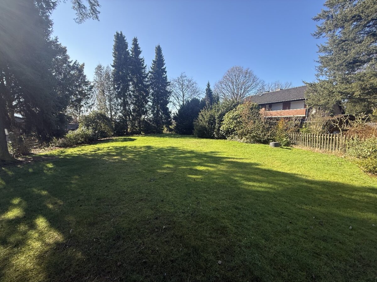 JA, zum Einfamilienhaus mit Einliegerwohnung, großem Garten und Garage Nähe Klinikum! – Bild: 25623