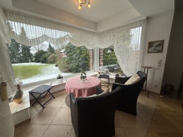 JA, zum Einfamilienhaus mit Einliegerwohnung, großem Garten und Garage Nähe Klinikum! – Bild: 25630