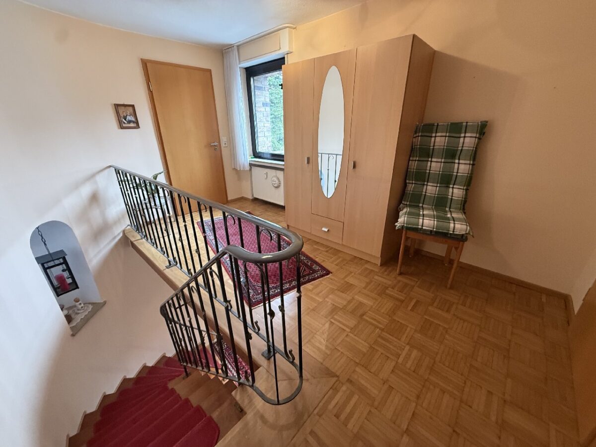 JA, zum Einfamilienhaus mit Einliegerwohnung, großem Garten und Garage Nähe Klinikum! – Bild: 25634