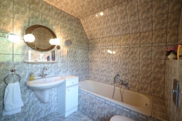 JA, zum freistehenden Einfamilienhaus mit Garage und Garten in ruhiger Lage von Solingen-Katternberg – Bild: 25664