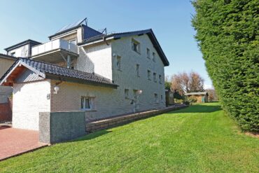 JA, zur neuwertigen Maisonettewohnung mit Terrasse, Garten + 2 KFZ-Stellplätzen in Solingen-Gräfrath – Bild: 26135