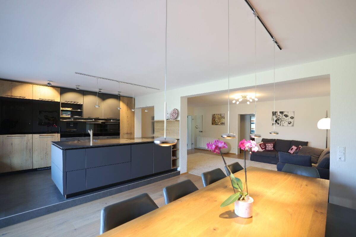 JA, zur neuwertigen Maisonettewohnung mit Terrasse, Garten + 2 KFZ-Stellplätzen in Solingen-Gräfrath – Bild: 26142