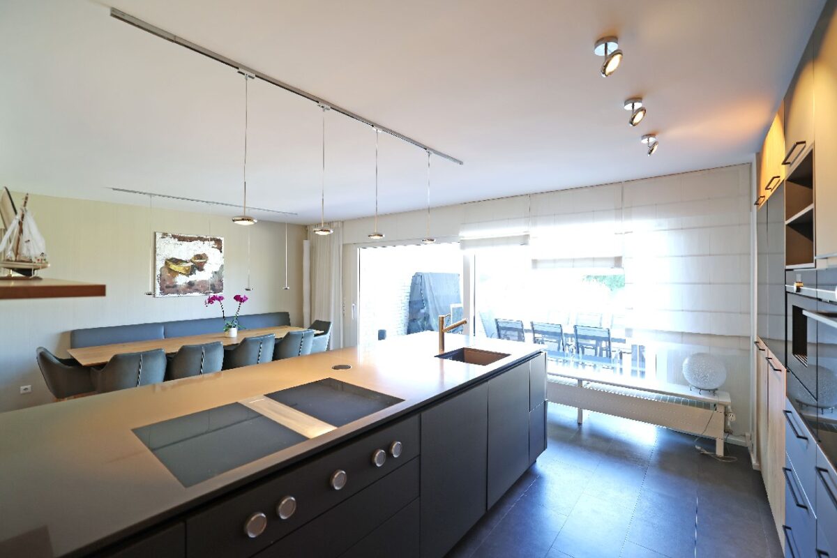 JA, zur neuwertigen Maisonettewohnung mit Terrasse, Garten + 2 KFZ-Stellplätzen in Solingen-Gräfrath – Bild: 26144