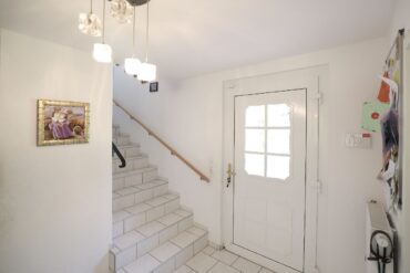 JA, zum Haus im Haus mit Terrasse, Garten und 2 KFZ-Stellplätzen in Solingen-Gräfrath! – Bild: 26156