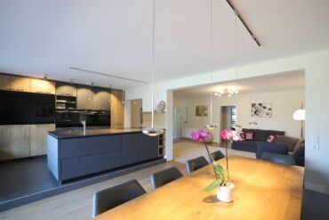JA, zum Haus im Haus mit Terrasse, Garten und 2 KFZ-Stellplätzen in Solingen-Gräfrath! – Bild: 26162