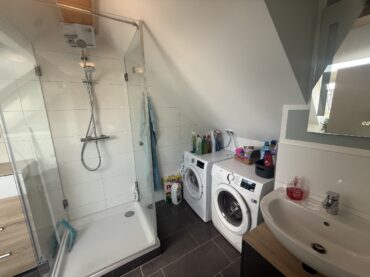 JA, zur neuwertigen 3,5 ZimmerMaisonettewohnung mit Stellplatz, 2 Balkonen  und  Weitblick am Bärenloch – Bild: 26189