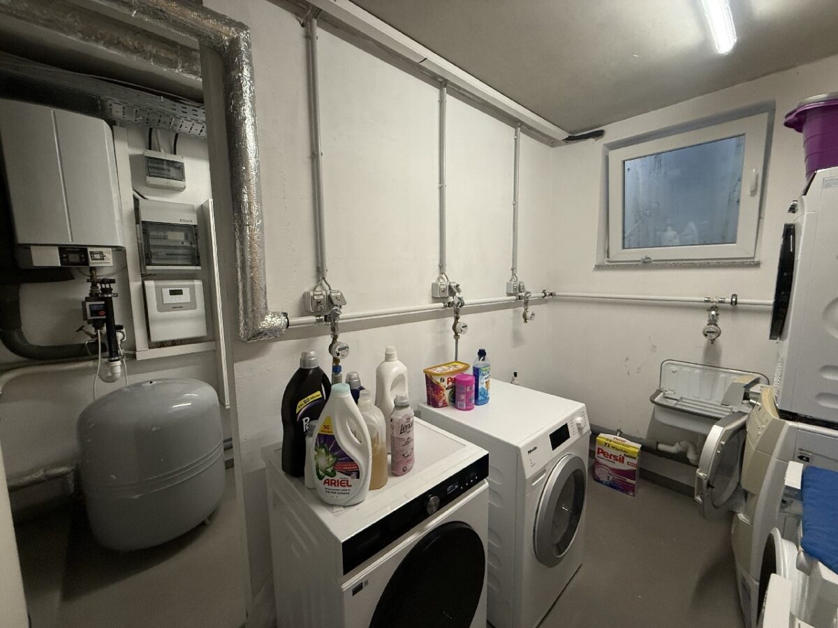 JA, zur neuwertigen 3,5 ZimmerMaisonettewohnung mit Stellplatz, 2 Balkonen  und  Weitblick am Bärenloch – Bild: 26192