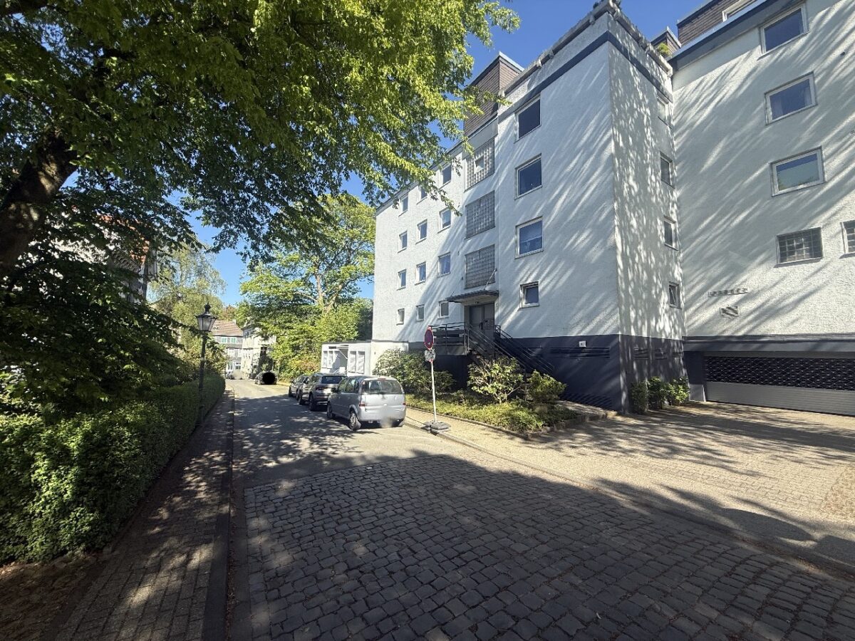 JA, zur gepflegten Eigentumswohnung mit Sonnenloggia und TG-Stellplatz im Herz von Solingen-Gräfrath – Bild: 26342
