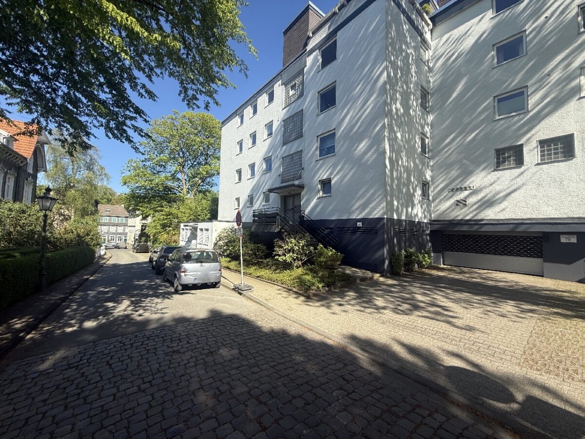 JA, zur gepflegten Eigentumswohnung mit Sonnenloggia und TG-Stellplatz im Herz von Solingen-Gräfrath – Bild: 26343