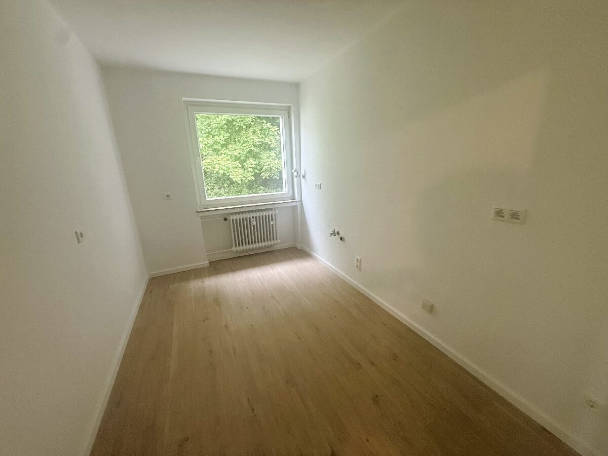 JA, zur modernisierten 2-Zimmerwohnung mit Sonnenbalkon in Solingen-Gräfrath! – Bild: 26391