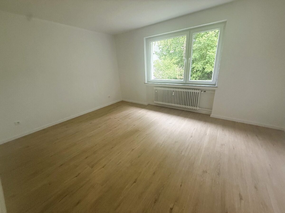 JA, zur modernisierten 2-Zimmerwohnung mit Sonnenbalkon in Solingen-Gräfrath! – Bild: 26392