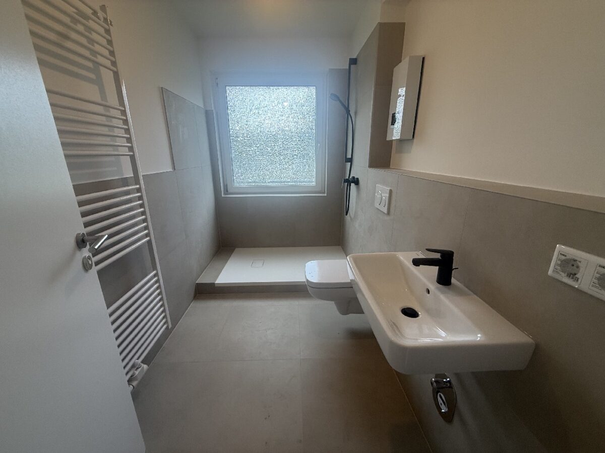 JA, zur modernisierten 2-Zimmerwohnung mit Sonnenbalkon in Solingen-Gräfrath! – Bild: 26393
