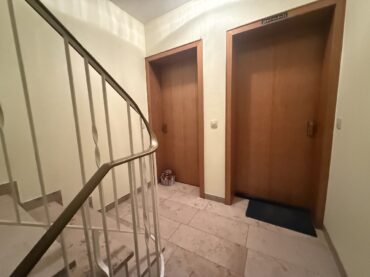 JA, zum attraktiven Immobilienpaket in Solingen-Gräfrath! -3 Mehrfamilienwohnhäuser mit Stellplätzen – Bild: 27668