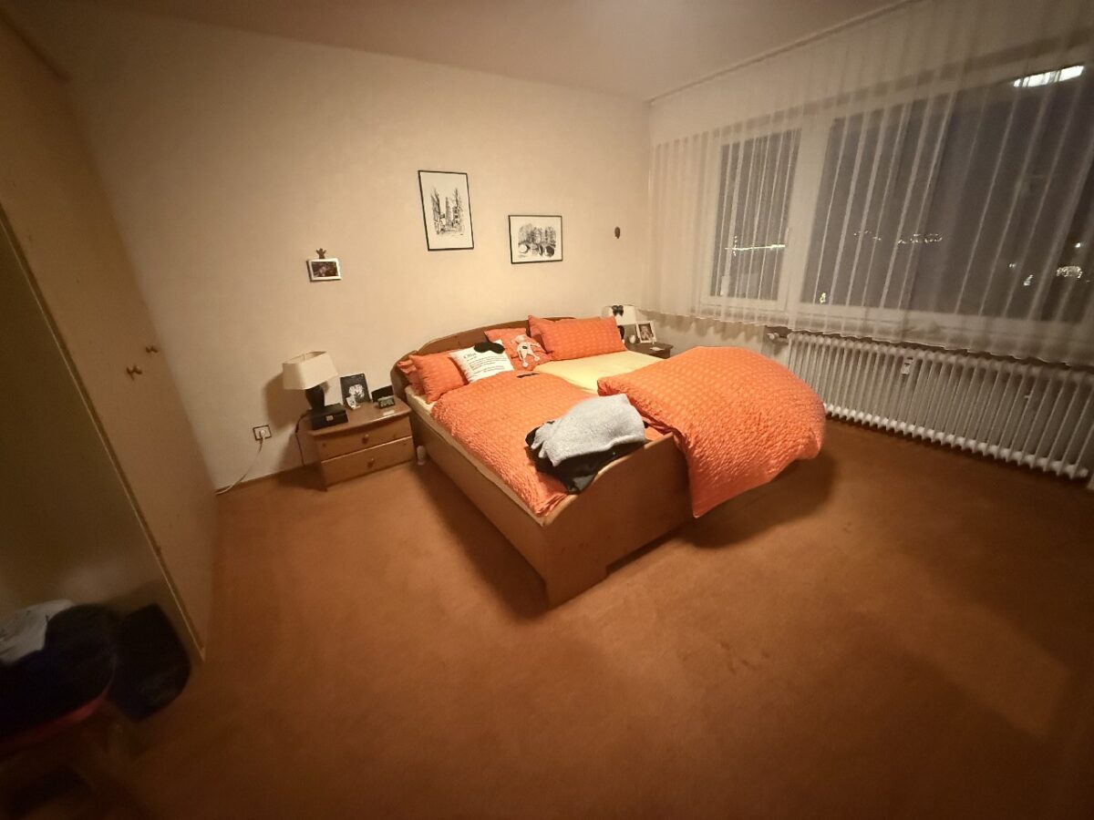 JA, zum attraktiven Immobilienpaket in Solingen-Gräfrath! -3 Mehrfamilienwohnhäuser mit Stellplätzen – Bild: 27690