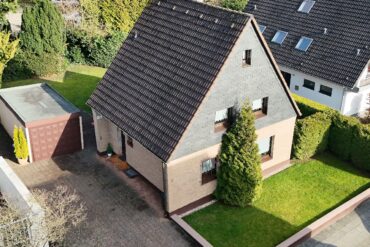 JA, zum freistehenden Einfamilienhaus mit Garage und Garten in ruhiger Lage von Solingen-Katternberg – Bild: 28034