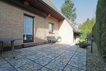 JA, zum freistehenden Einfamilienhaus mit Garage und Garten in ruhiger Lage von Solingen-Katternberg – Bild: 28046