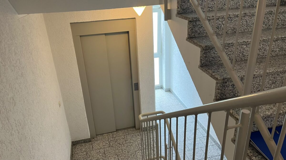 JA, zur renovierten 3-Zimmer-Wohnung mit Balkon + Tiefgaragenstellplatz in zentraler Lage von Ohligs – Bild: 27999