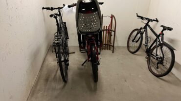JA, zur renovierten 3-Zimmer-Wohnung mit Balkon + Tiefgaragenstellplatz in zentraler Lage von Ohligs – Bild: 28012