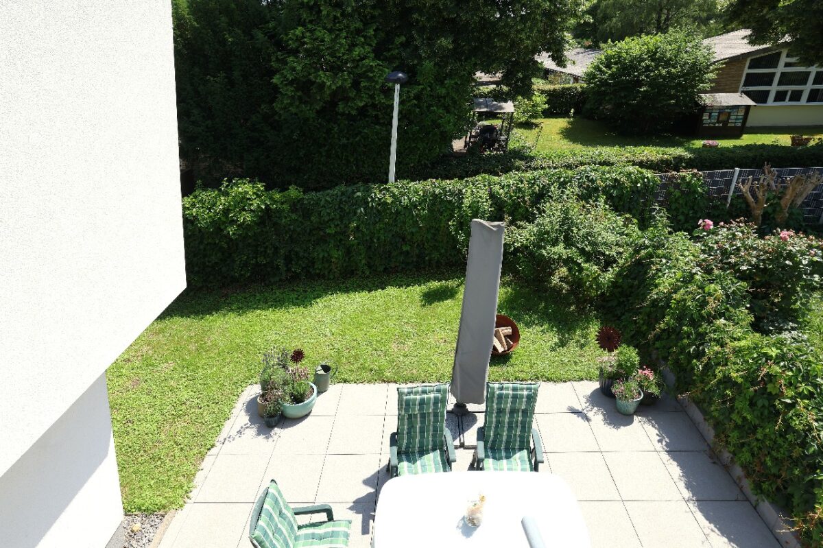 JA, zur außergewöhnlichen DHH mit zwei Stellplätzen in TOP-Lage von Solingen-Aufderhöhe – Bild: 28080