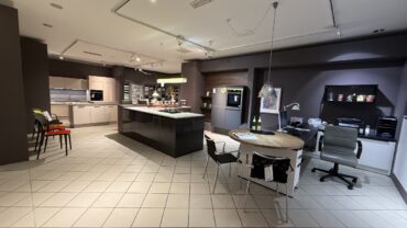 JA, zur exklusiven Gewerbeimmobilie mit repräsentativen Ausstellungsflächen in Solingen – Bild: 28632