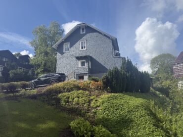 JA, zum gepflegten Zweifamilienhaus mit großem Garten und Stellplätzen in Wuppertal-Beyenburg! – Bild: 28248