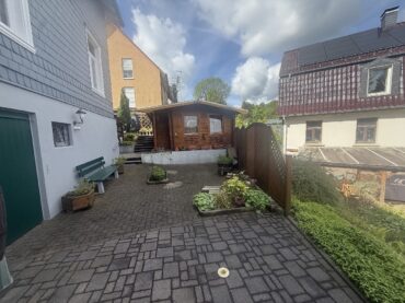 JA, zum gepflegten Zweifamilienhaus mit großem Garten und Stellplätzen in Wuppertal-Beyenburg! – Bild: 28251