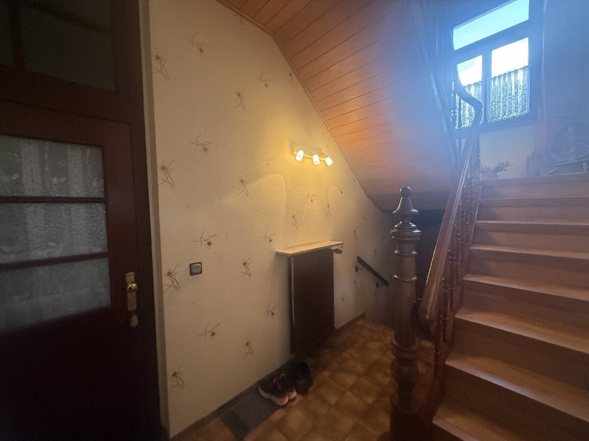 JA, zum gepflegten Zweifamilienhaus mit großem Garten und Stellplätzen in Wuppertal-Beyenburg! – Bild: 28253