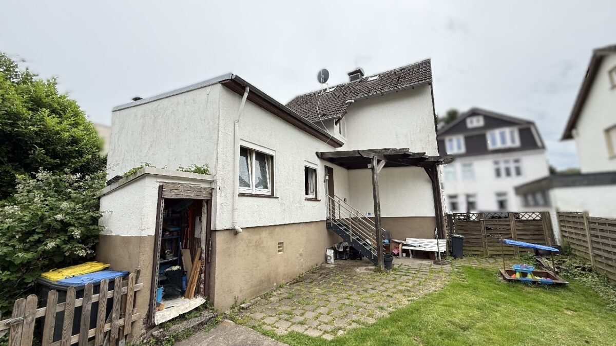 JA, zum ruhig gelegenen Ein-/Zweifamilienhaus mit Garagen  und  schönem Garten – Nähe Ittertal! – Bild: 28295