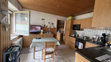 JA, zum ruhig gelegenen Ein-/Zweifamilienhaus mit Garagen  und  schönem Garten – Nähe Ittertal! – Bild: 28300