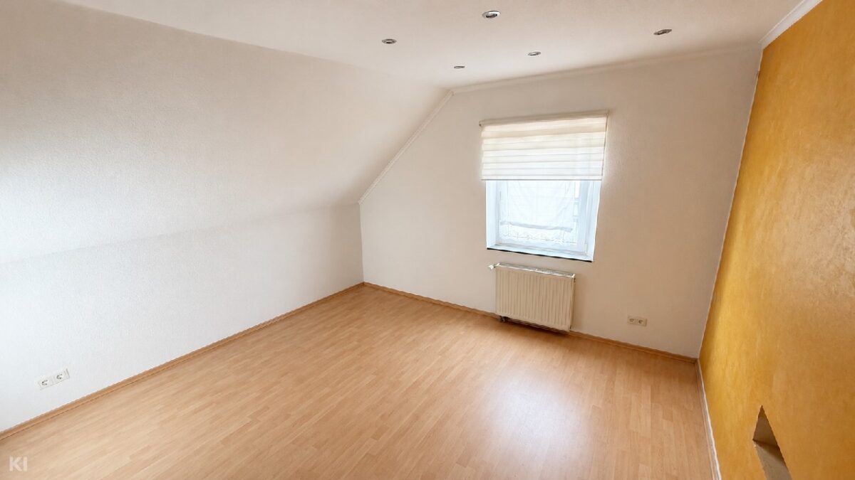 JA, zum ruhig gelegenen Ein-/Zweifamilienhaus mit Garagen  und  schönem Garten – Nähe Ittertal! – Bild: 28304