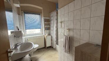 JA, zum ruhig gelegenen Ein-/Zweifamilienhaus mit Garagen  und  schönem Garten – Nähe Ittertal! – Bild: 28306