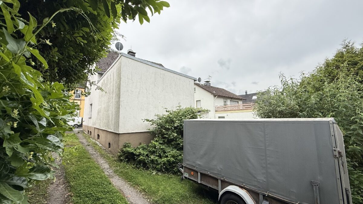 JA, zum ruhig gelegenen Ein-/Zweifamilienhaus mit Garagen  und  schönem Garten – Nähe Ittertal! – Bild: 28309