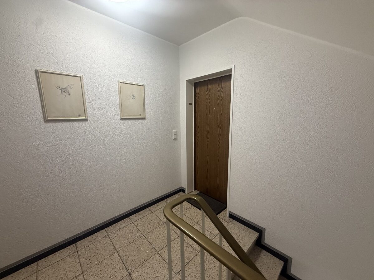 JA, zur soliden 3-Zimmer-Eigentumswohnung mit Sonnenloggia in zentraler Lage von Solingen-Wald – Bild: 28278